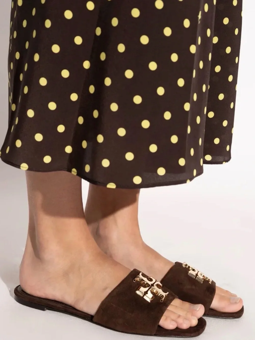 Tory Burch Brown Suede Eleanor Flat Sandals/ Slide. Size 7